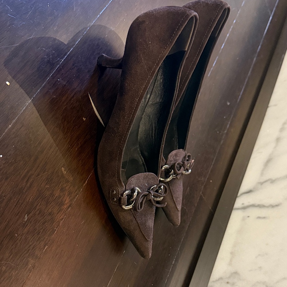 Prada Women's Dark Brown Chain Detail Heels
Authentic - Picture 2 of 7